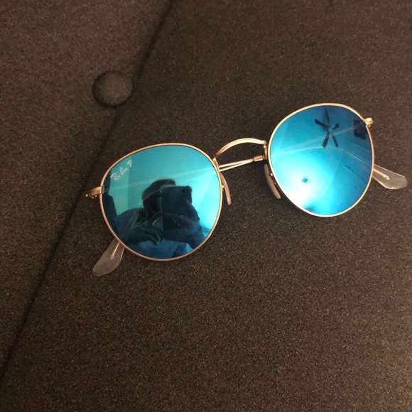 blue circle ray bans